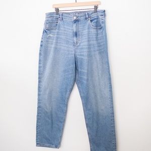 American Eagle Women's Blue Stretch Mom Jean Size 18
